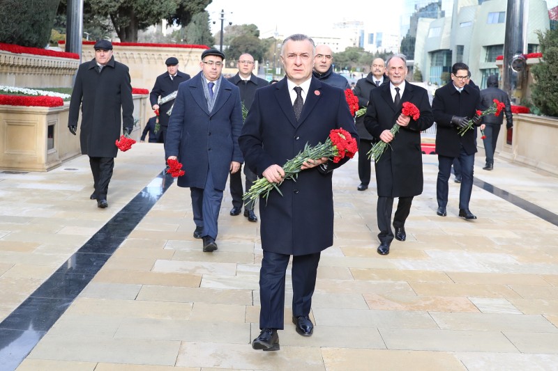 SN-nin rəhbərliyi və kollektivi 20 Yanvar şəhidlərinin əziz xatirəsini ehtiramla yad ediblər